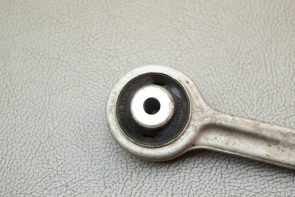 фото №10, Важіль верхній передній правий audi q5 8r 8k0407515 2.0l дизель 110kw 2011