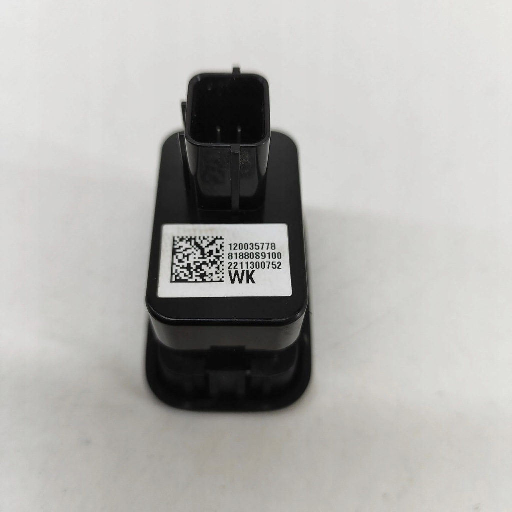 фото №7, Kia ev6 2023 кнопка открывания крышки багажника