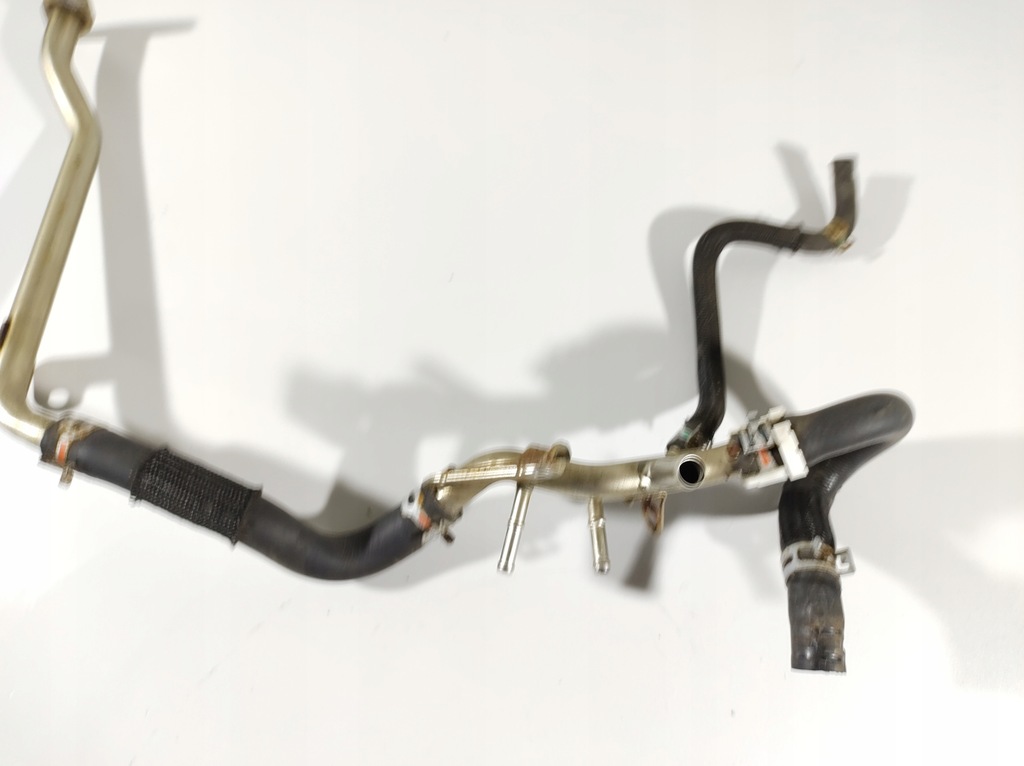 фото №9, Lexus is300h 13r wąż шланг wody