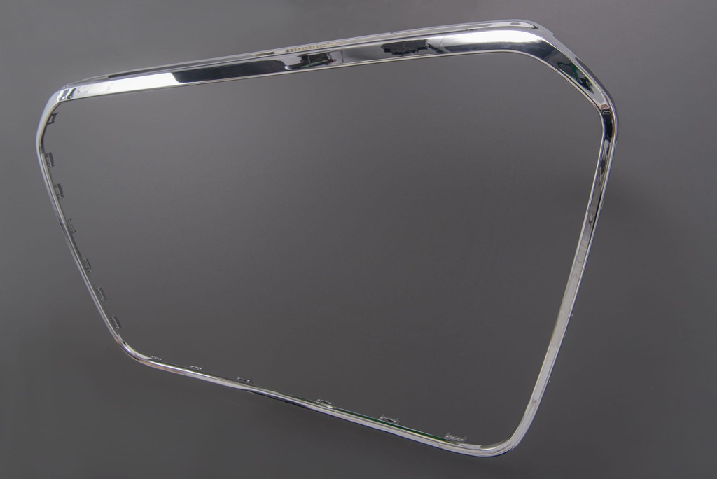 фото №8, Audi a6 / s6 c7 11-15 przed liftingiem рамка решетка хромированная 4g0853651at