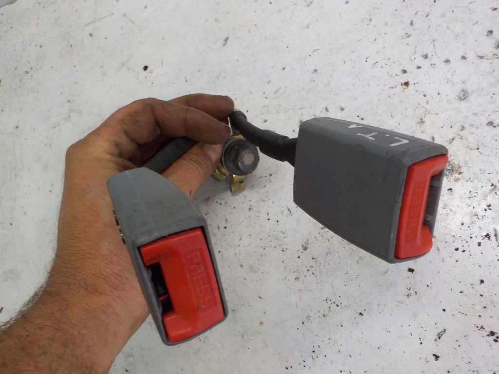 фото №1, Citroen c5 клипса поперечина задняя