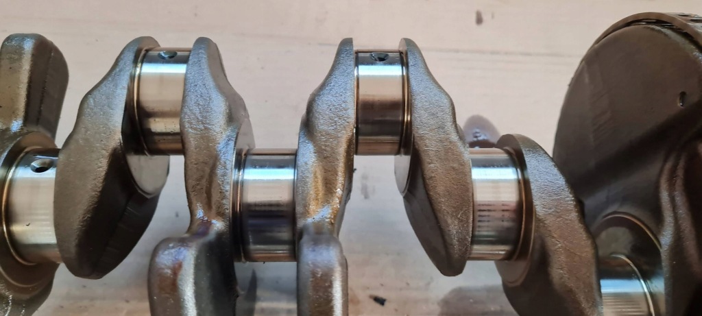 A4 b9 8w рестайлинг  wał коленчатый 2.0 tfsi 06l105101f 06lf a5 8w q5 a6 c7 Киев