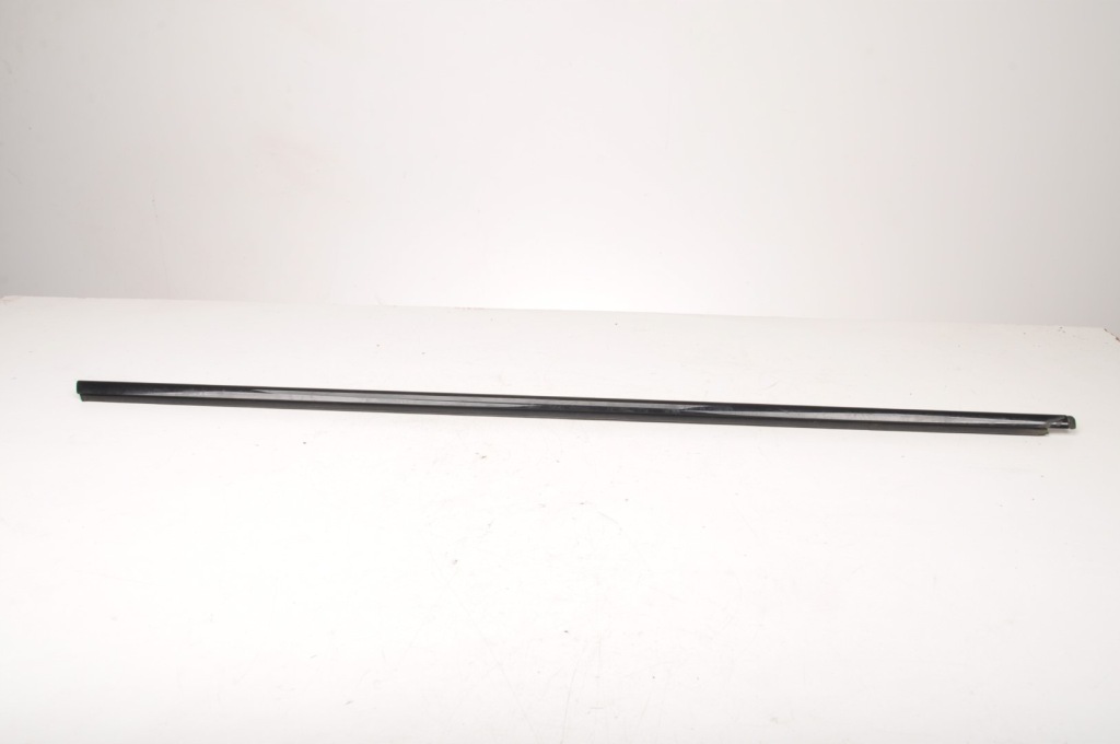 Купити Bmw f21 lift молдинг скло підвіконна лівий перед