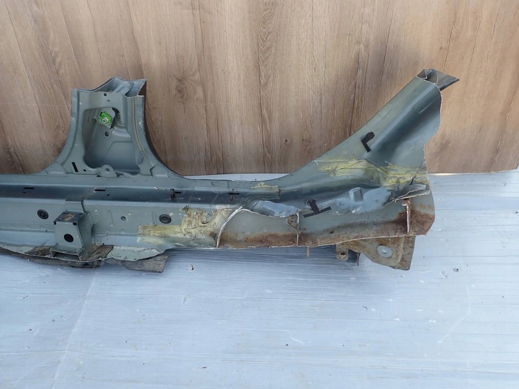 фото №14, Mazda2 mazda 2 de 5d 08-14 поріг правий 36c