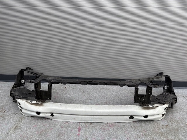 фото №1, Pas передний усилитель балка volvo v40