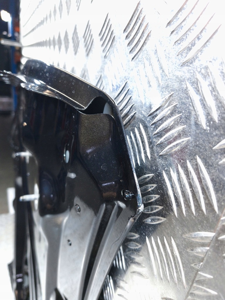 фото №12, Bmw u11 x1 капот крышка двигателя czarna