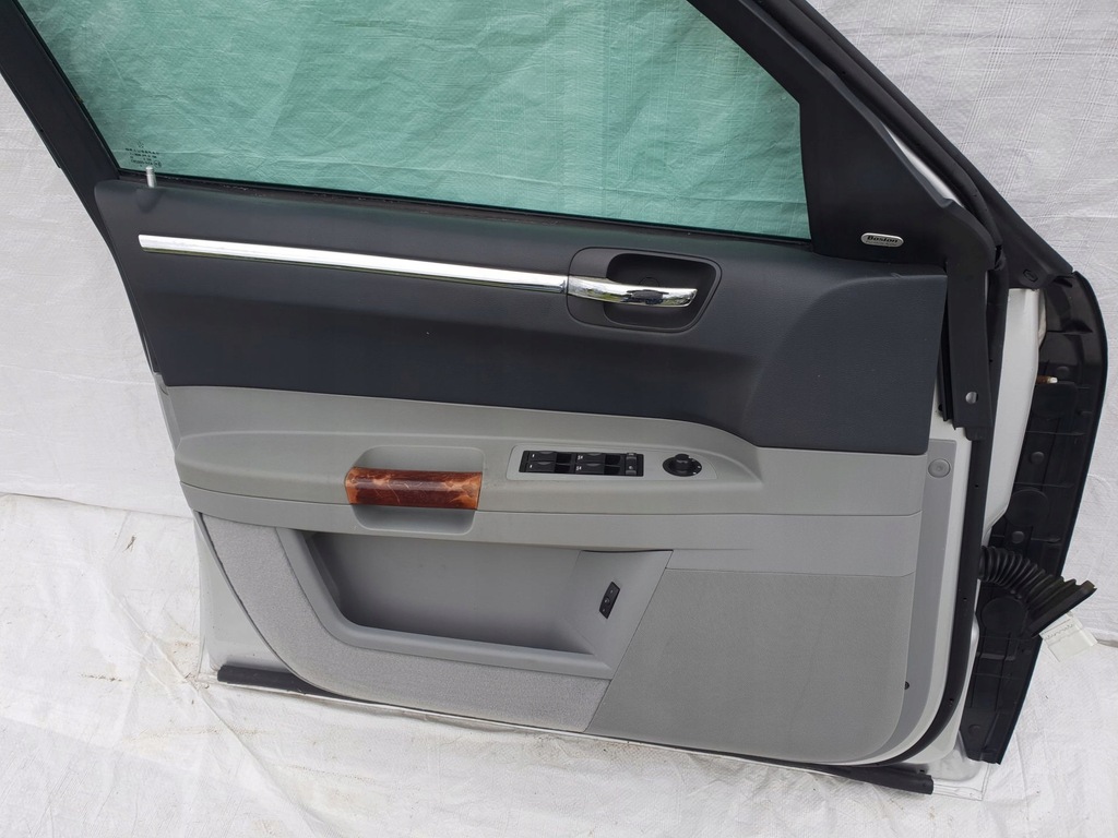 фото №13, Chrysler 300c 04-10 дверь левый перед передние левая