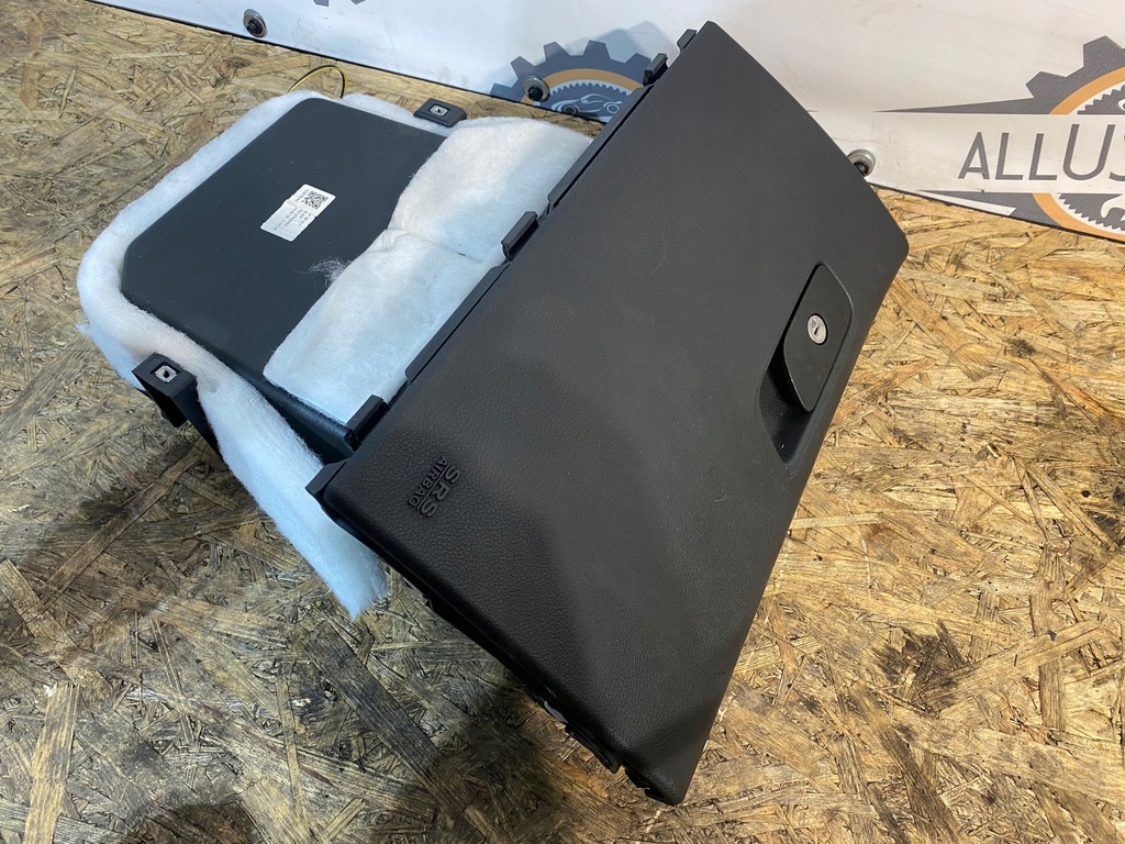 фото №1, Бардачок приборная панель приборная панель chrysler 200 2015-