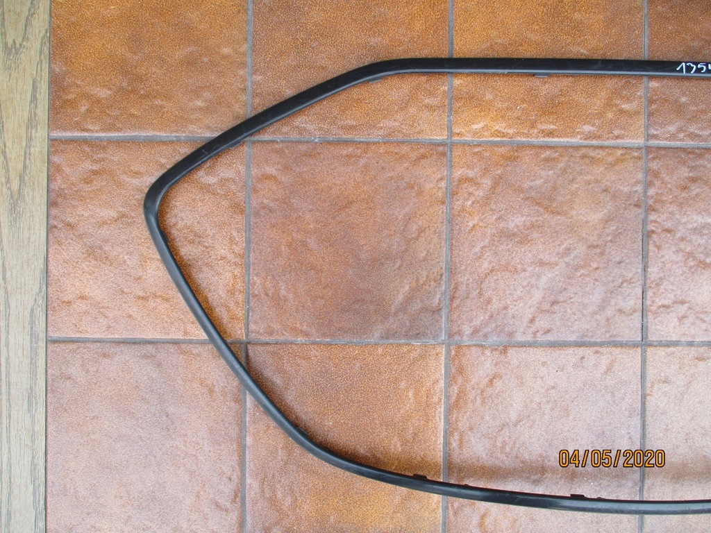 фото №2, Hyundai ix20 lift 14-19 рамка молдинг решётка радиатора решётка радиатора