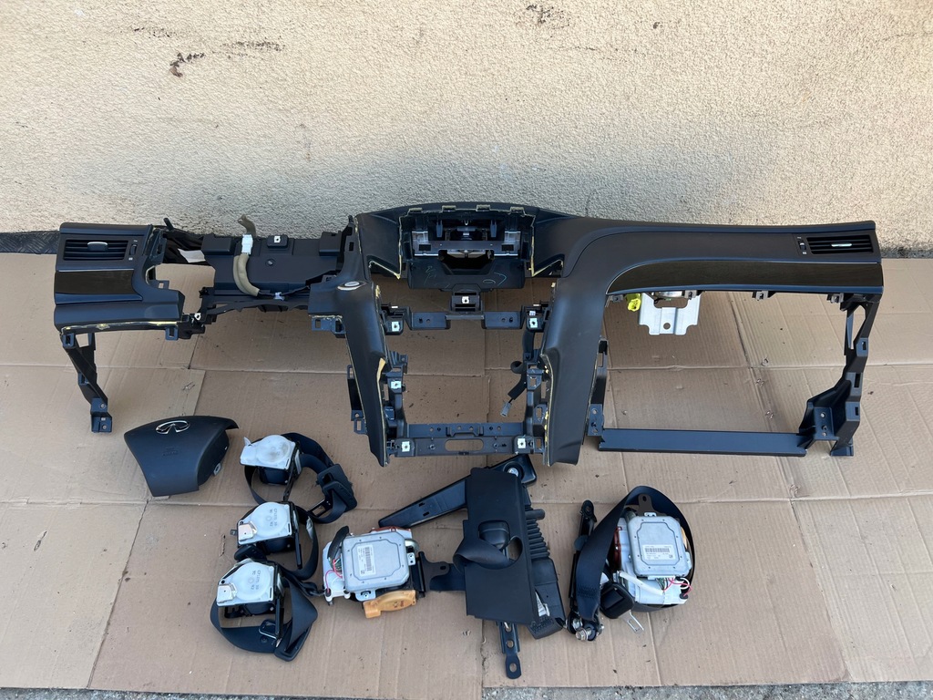 фото №1, Infinity q70 консоль подушки безопасности