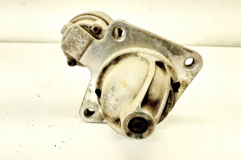 Стартер ford fiesta vi 8v2111000bd 1.4l бензиновий 2009 Недорого