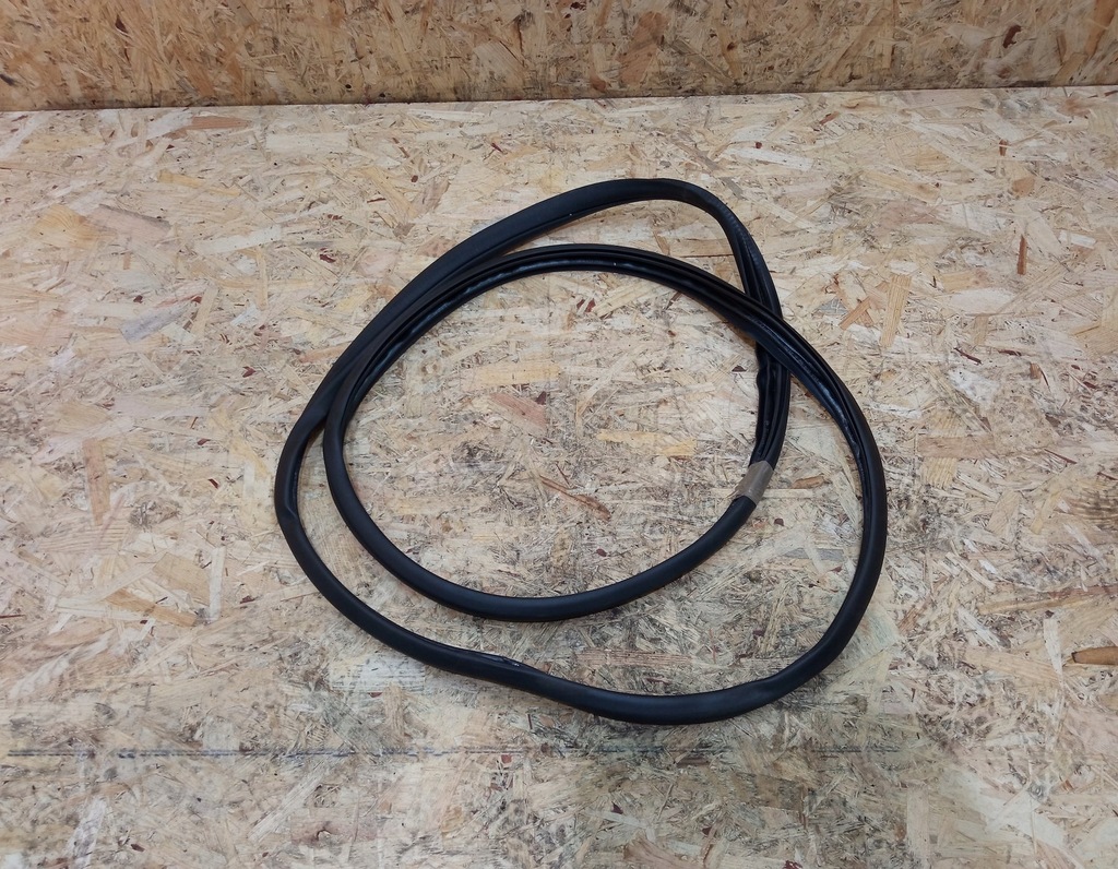 фото №1, Прокладка дверь левая задняя mercedes gl x166