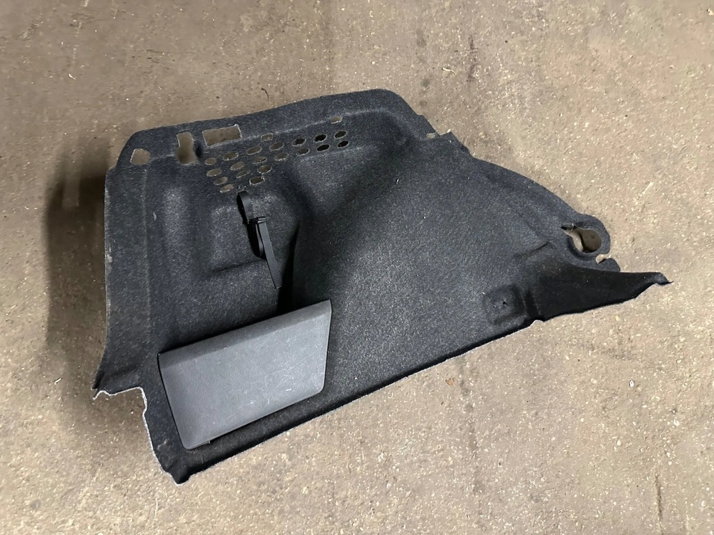 фото №1, Skoda scala защита обшивка багажника задняя левый