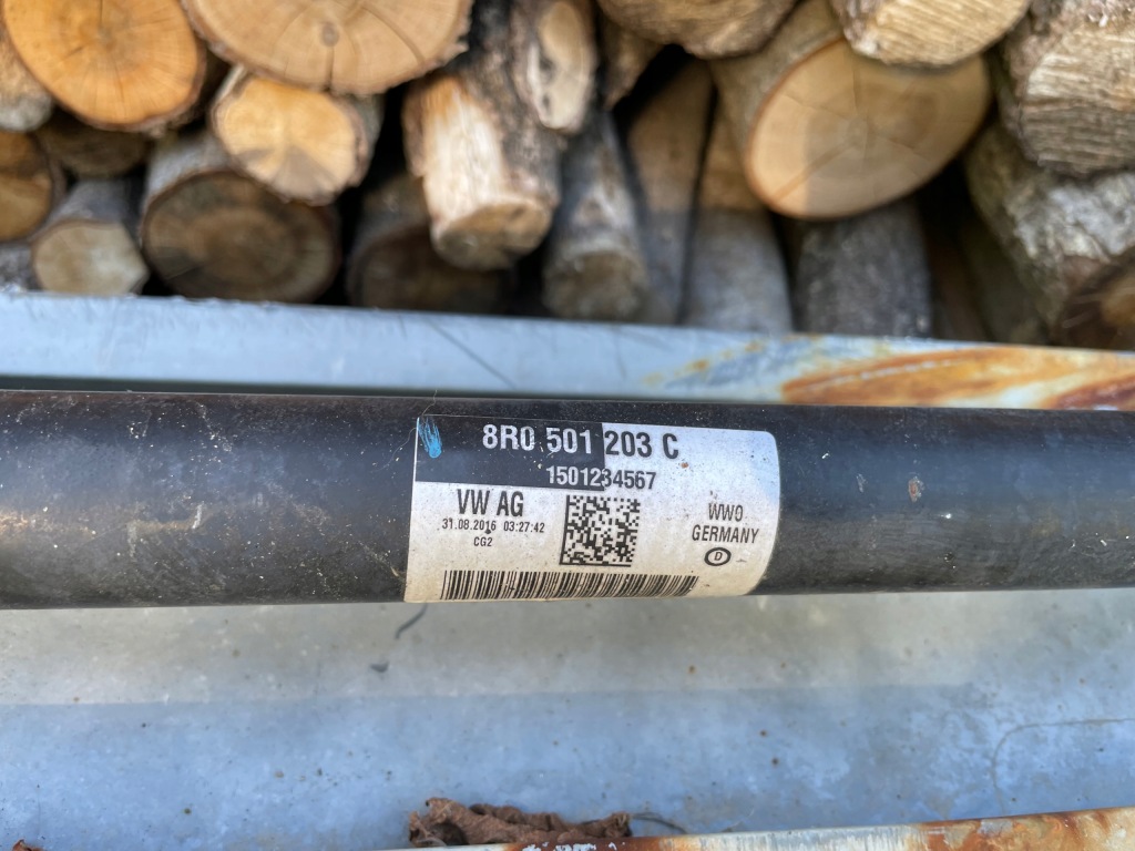 Привідний вал ліве правий задні a6 c7 q5 8r0 оригінал Зі Шроту