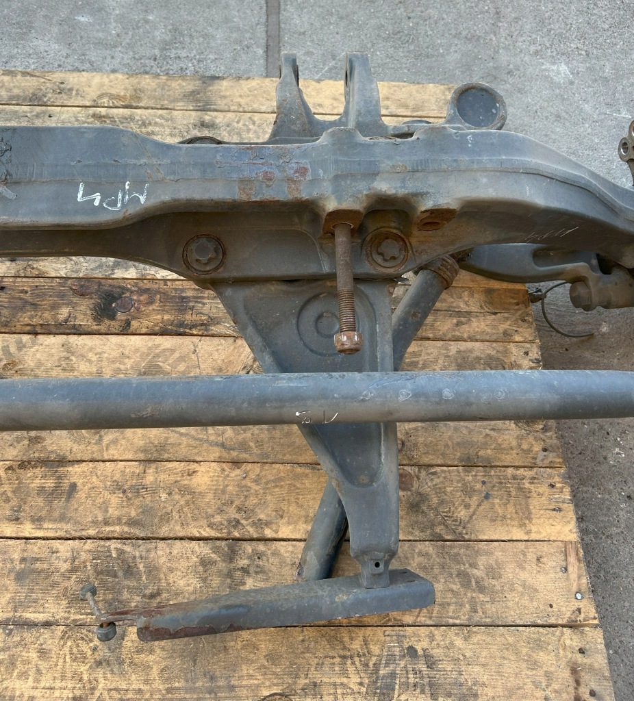 фото №3, Oś ступиця передня mercedes actros mp4 a0003301000