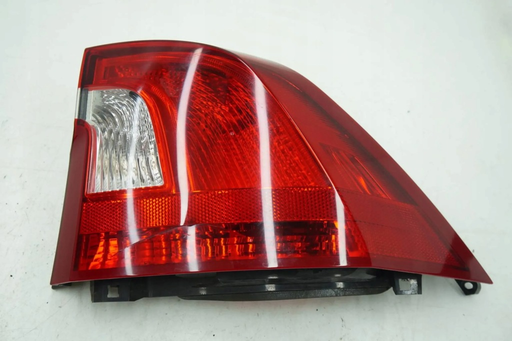 фото №1, Лампа правая задняя volvo s60 ii 30796268