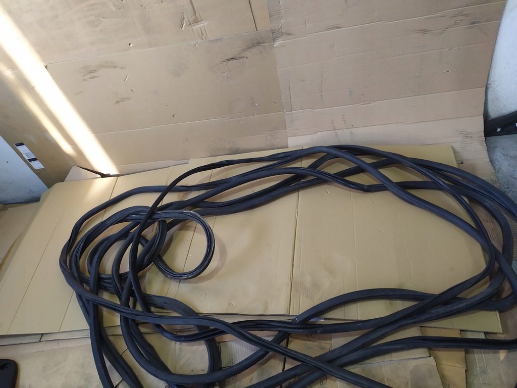 фото №1, Ущільнювачі двері комплект pacifica