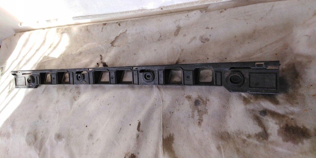 фото №13, Vw golf v plus направляющая бампера задняя