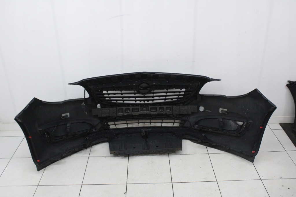 Opel insignia a lift 13r- бампер перед передний z22y Киев