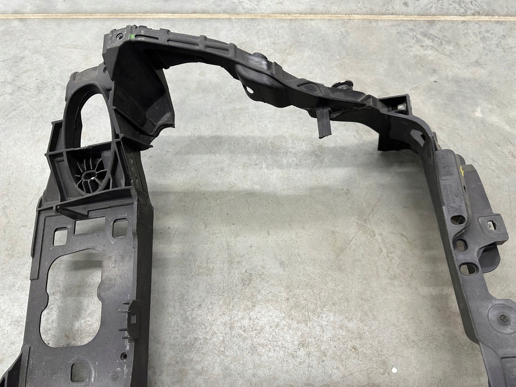 фото №7, Porsche macan 95b панель фары усилитель оригинал 95b805295