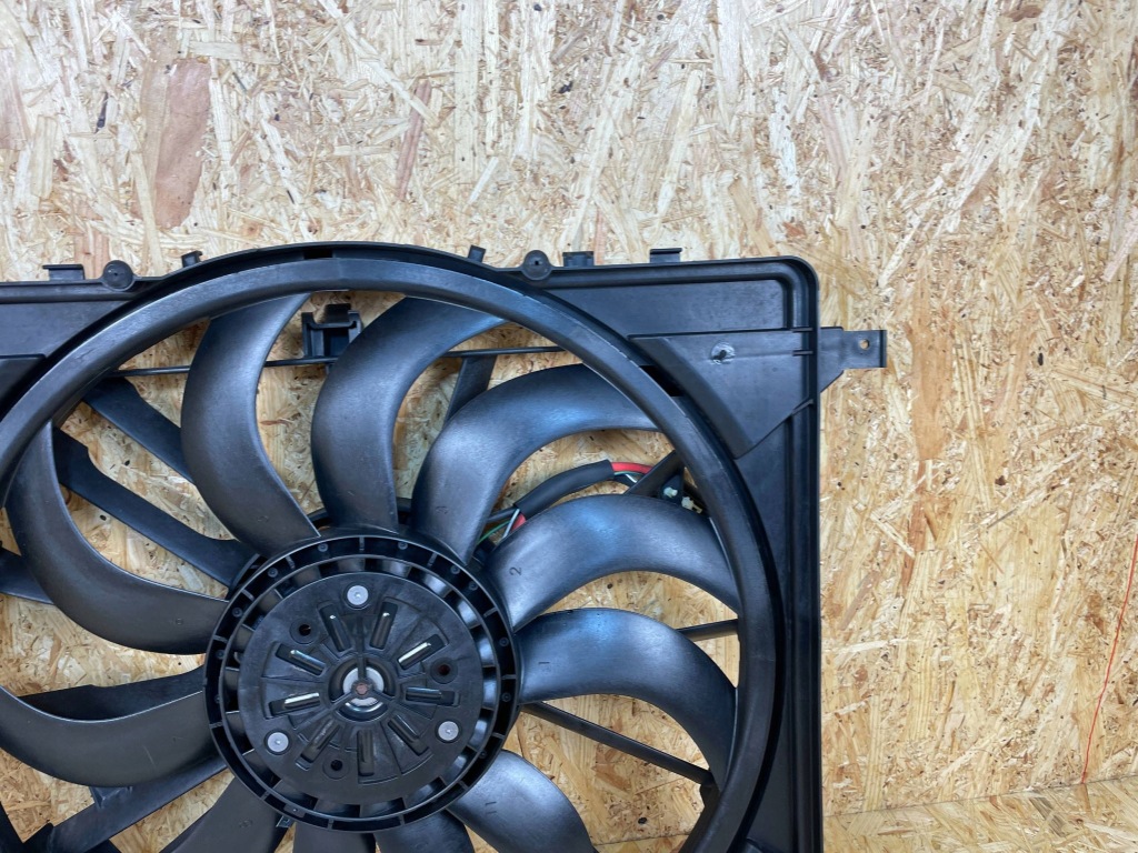 Вентилятор радіатор корпус land range rover jaguar gj32-8c607-bc Ціна