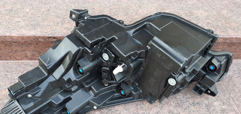 фото №14, Toyota ch-r chr ii 2 2023 - лампа передня перед права prismal led