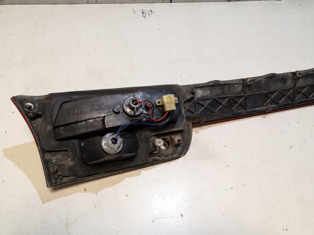 фото №5, Накладка крышки багажника legacy ii kombi 94-