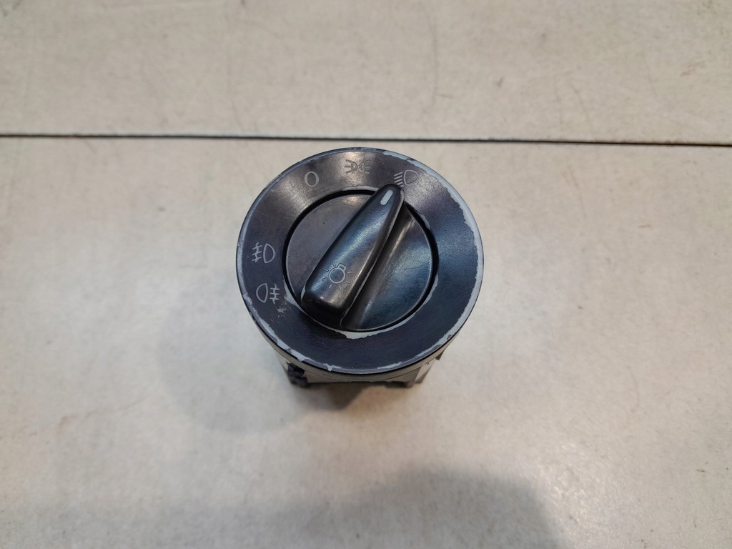 фото №1, Перемикач світла skoda octavia i 3b0941531c