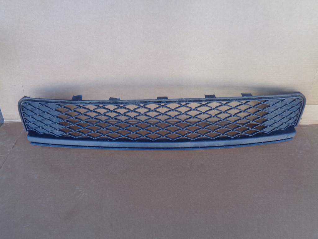 фото №16, Toyota оригінальний номер 53112-02250 решітка бампера