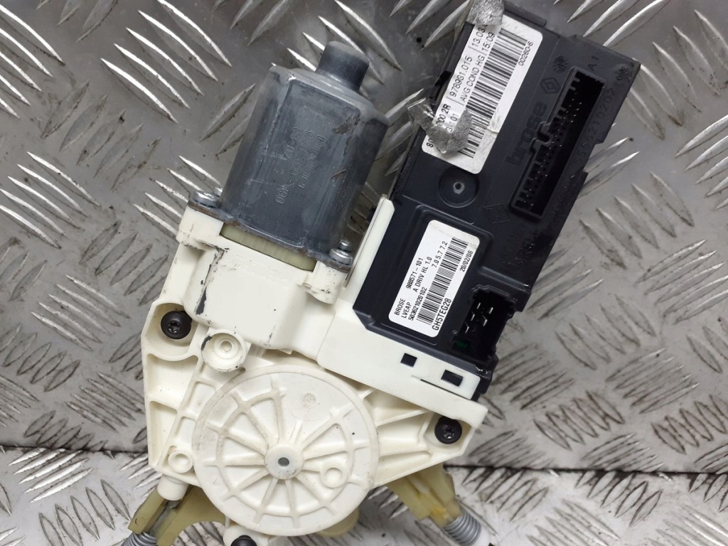 фото №4, Моторчик подъемника стекло дверь renault оригинальный номер 807310002r