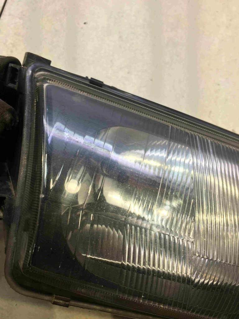 Фара правий перед mazda 626 v 1.8 16v Зі Шроту