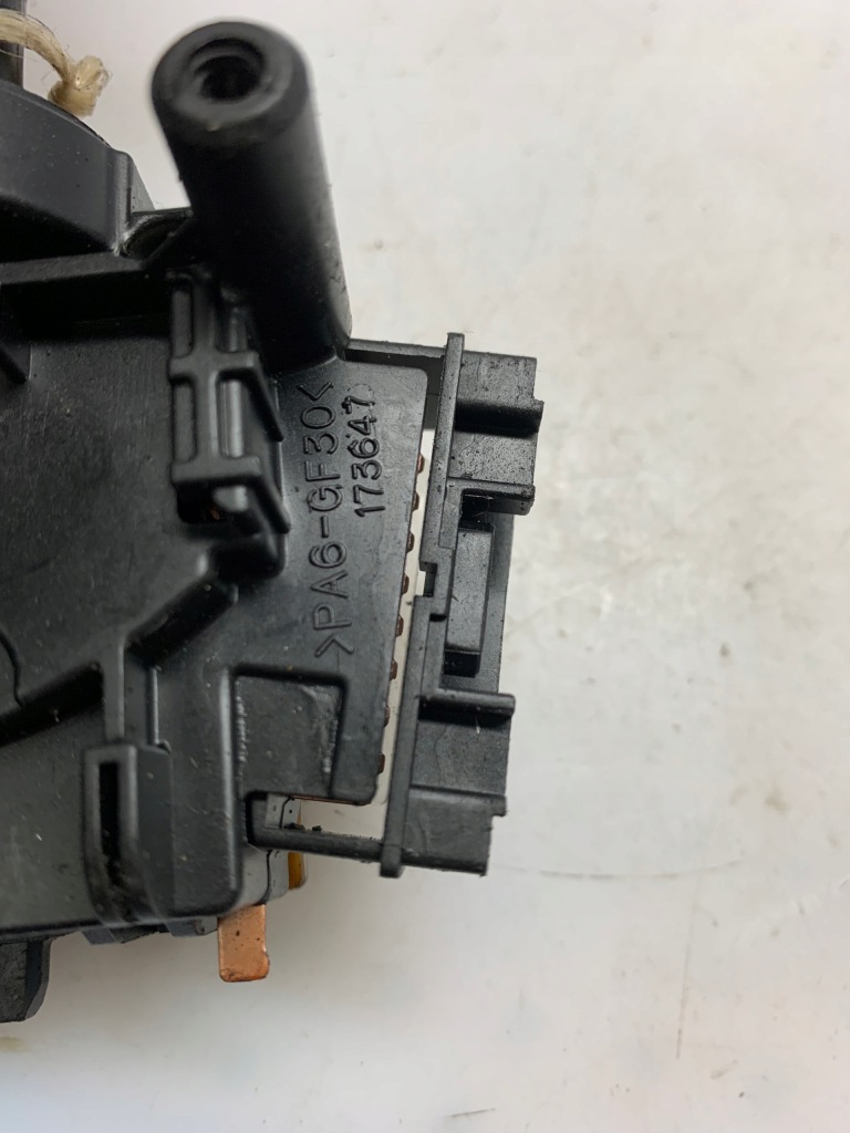 фото №5, Перемикач двірник toyota оригінальний номер 173647