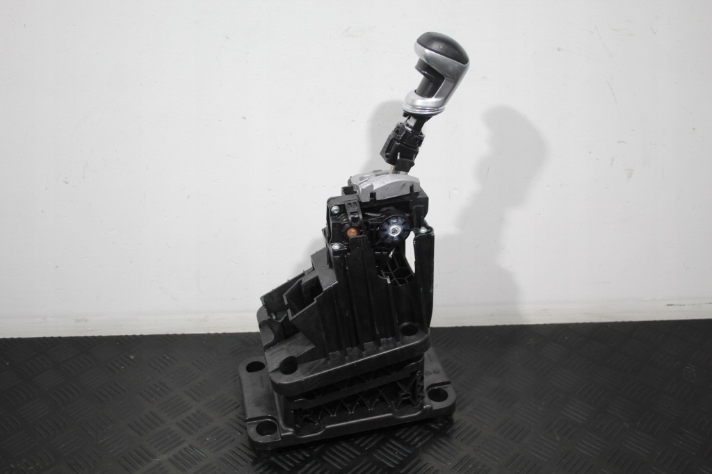 фото №1, Механизм переключения передач домкрат peugeot 3008 ii 2 lift