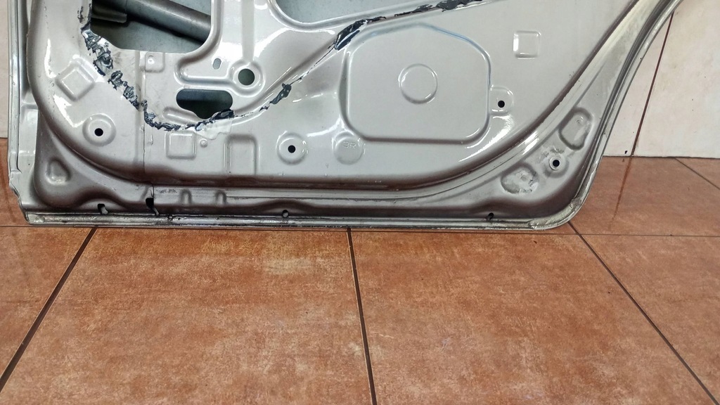 фото №15, Toyota corolla e16 e18 sedan 13-19 дверь правый задняя задние правое kol 4v8 c505