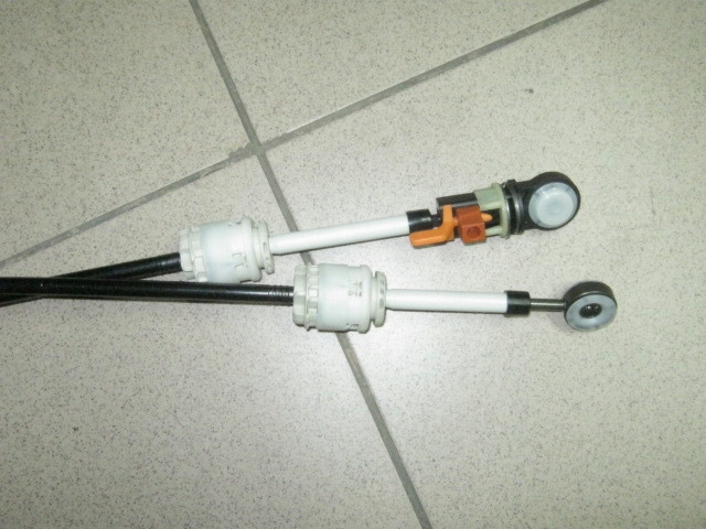 Трос перемикання передач комплект . renault clio 3 05- Оригінал