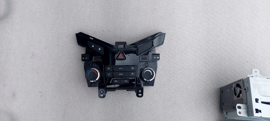 фото №1, Chevrolet cruze панель кондиционера