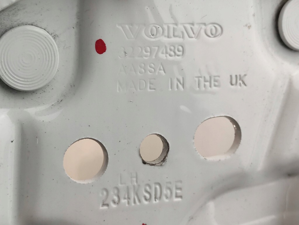 Купить Volvo xc40 ii 2 петля капот левый перед 32297489