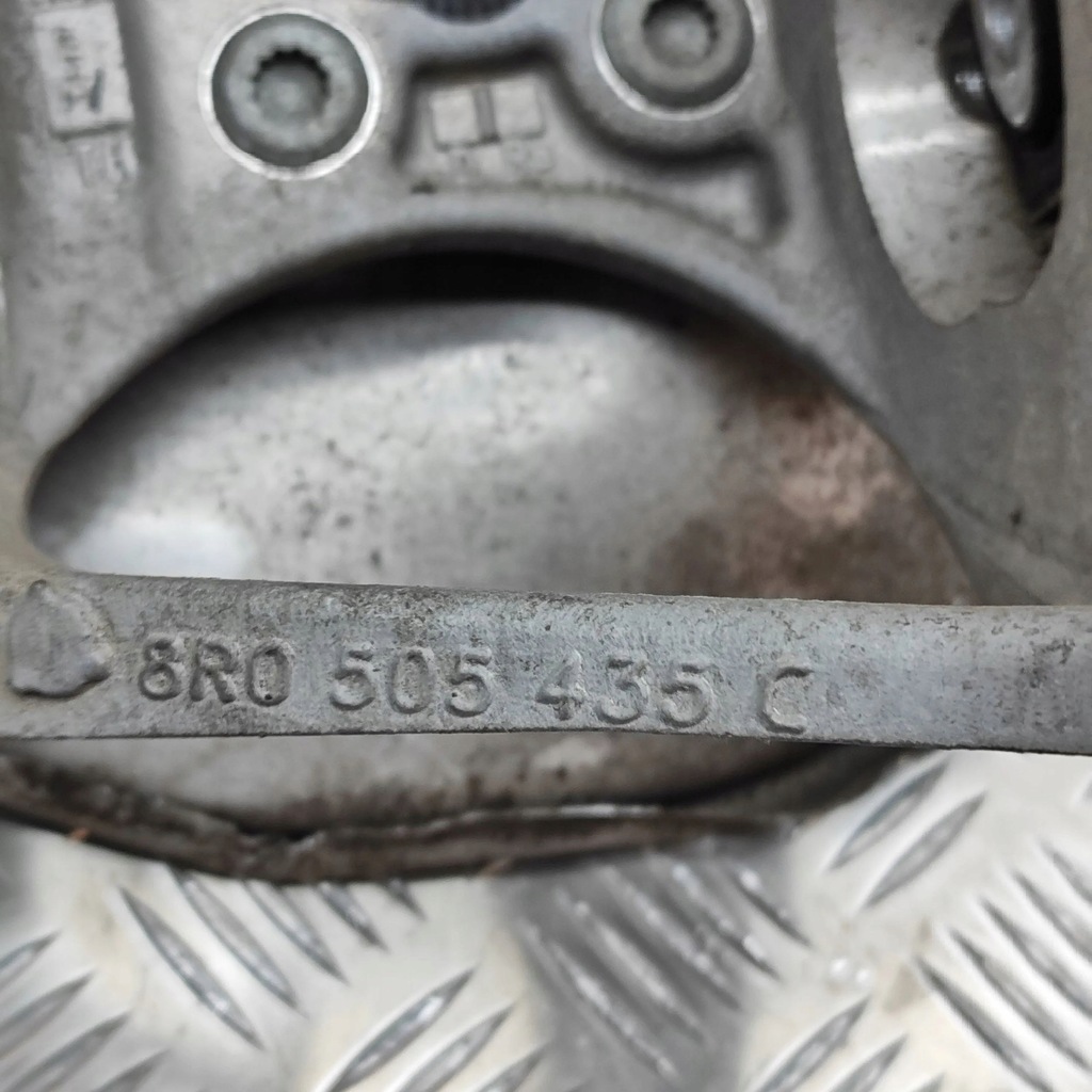 фото №9, Porsche macan 95b 2021 ліва сторона ступиця колеса заднього