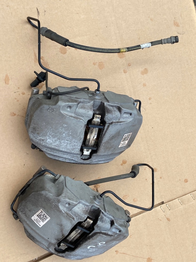 фото №1, Супорти гальмівні перед передні a6 c8 a7 c8 4k0 комплект