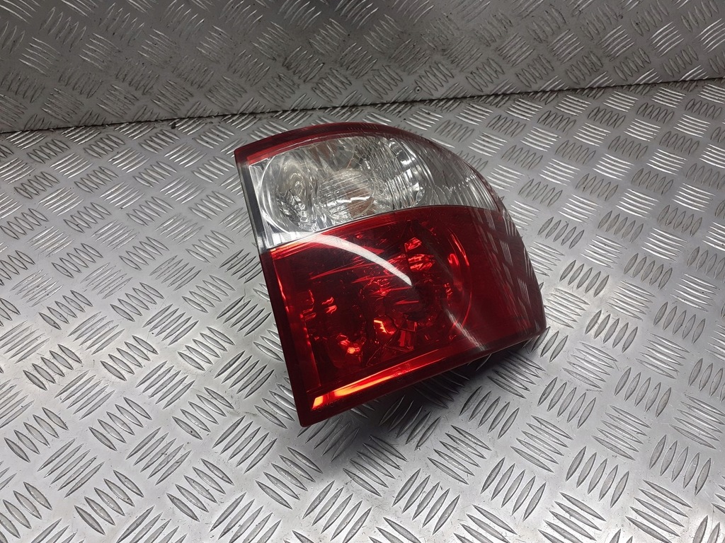 фото №1, Лампа права задня toyota avensis verso lift