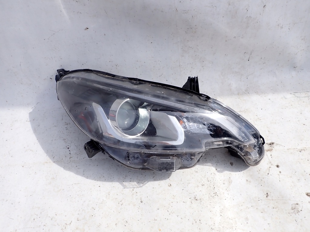 фото №12, Peugeot 108 14- лампа перед передняя правая