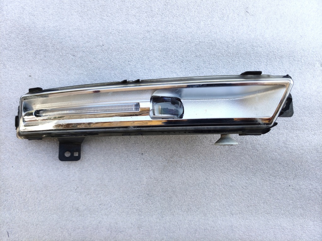 Купить Jaguar f-pace противотуманная фара led правая  hk83-15200-af