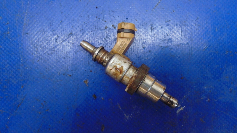 фото №1, Форсунка пятый 23710-26010 2.2d4d toyota corolla verso avensis t25 ii