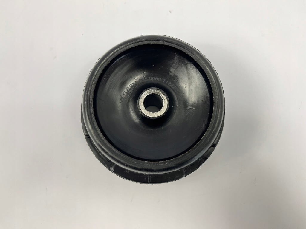 Втулка втулка подрамник балка подрамник подвеска рычага задний  mercedes w126 Киев