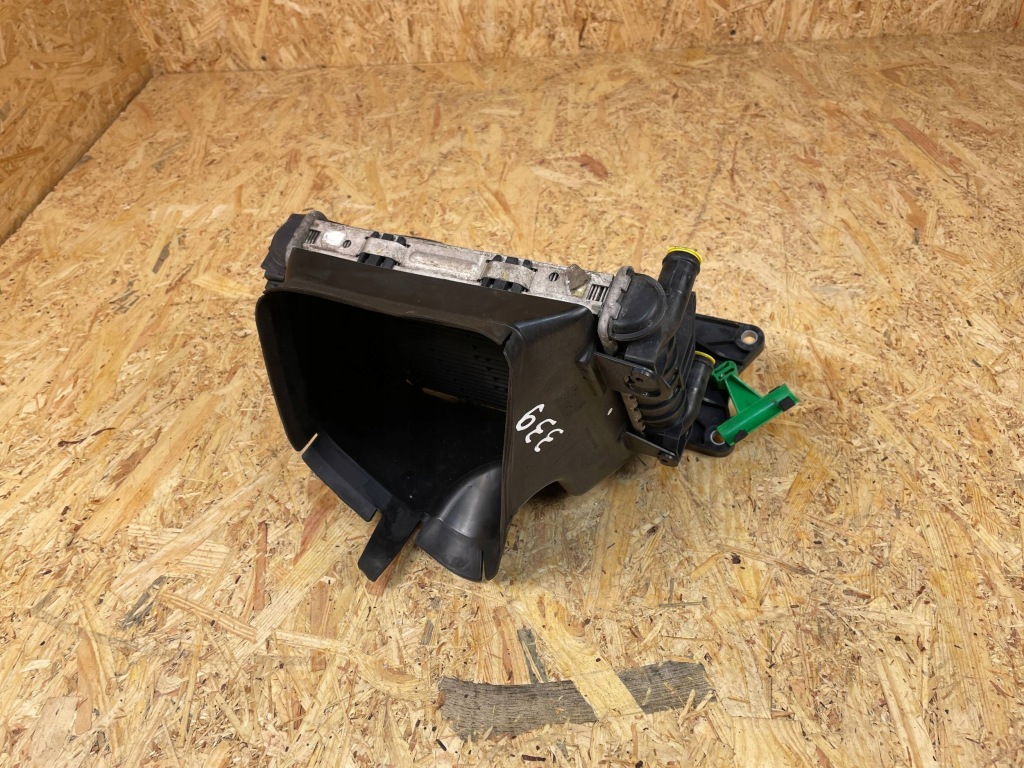 Дополнительная радиатор воды vw golf vii r-line 5q0121251ha 5q0121093fa с Разборки