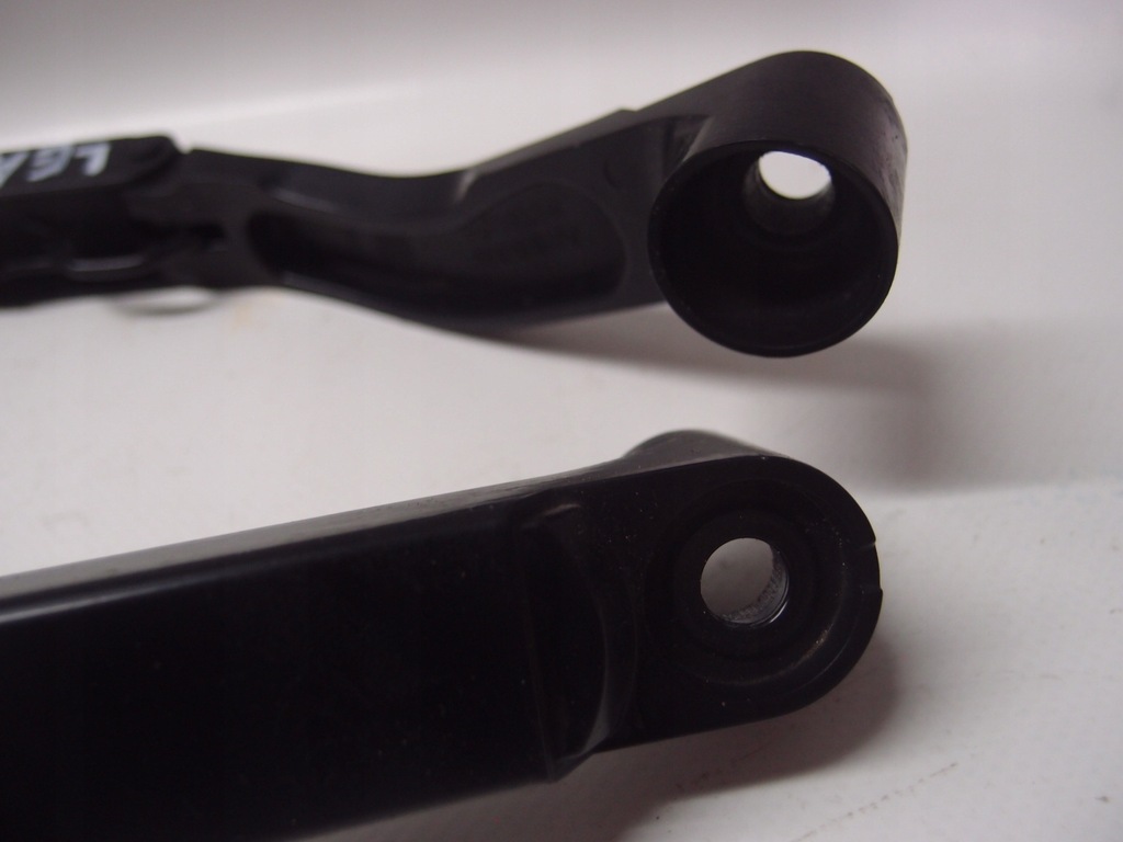 фото №10, Рычаг дворники перед nissan leaf ii