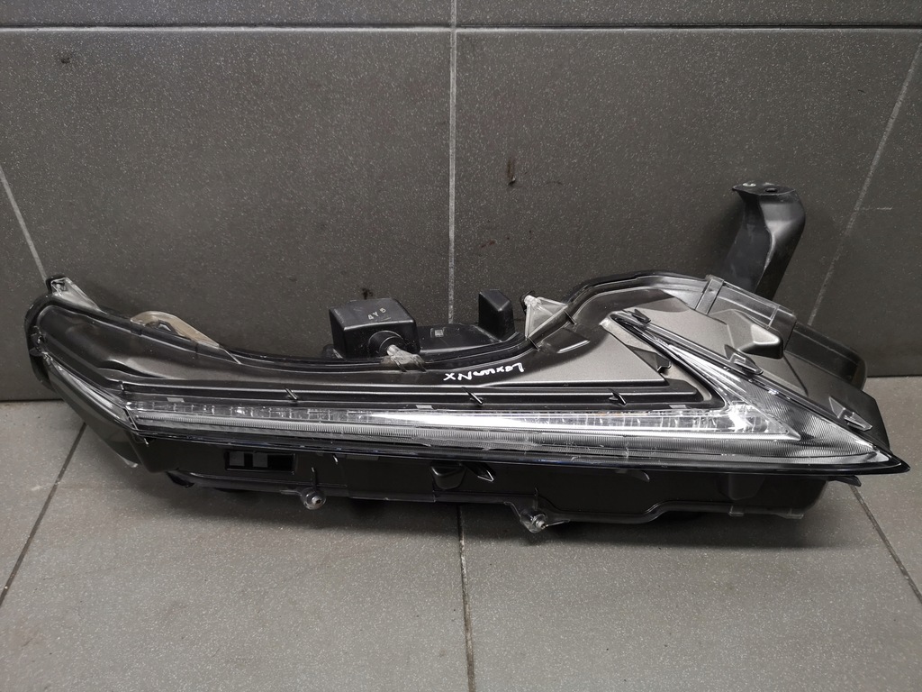 фото №1, Лампа led дневная правый перед lexus nx200t