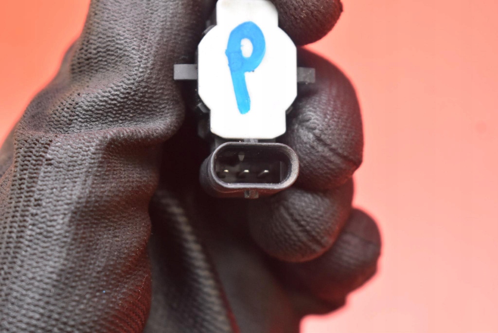 Купить Датчик парковки перед pdc 1048473-04-a tesla model x 90d 15-21