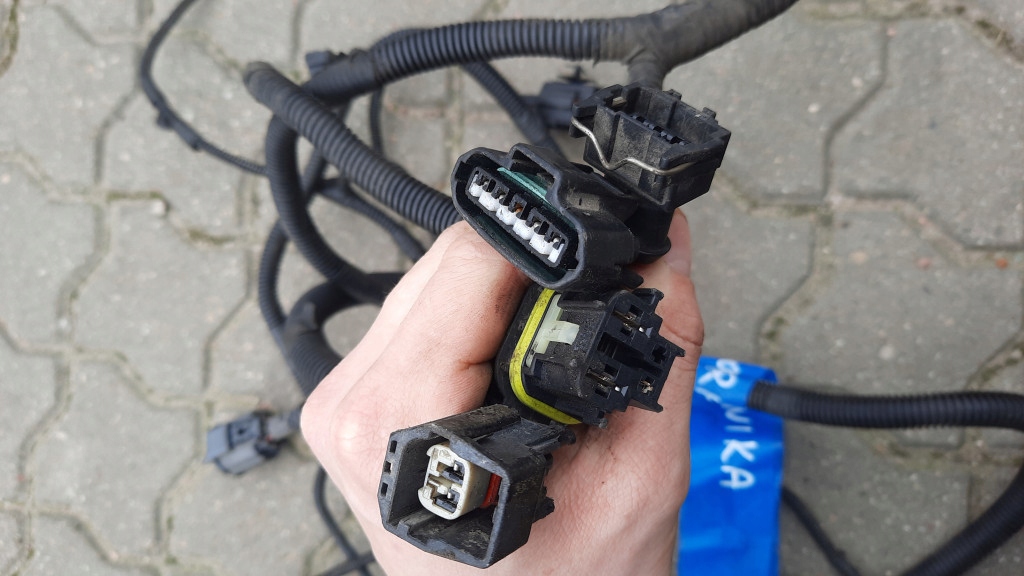 фото №12, Електропроводка відсік двигуна 30667431 volvo v70 ii 2.4b 140km b5244s