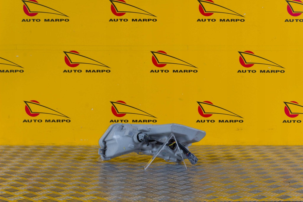 фото №3, Toyota camry поворотник лампа led drl противотуманная фара r